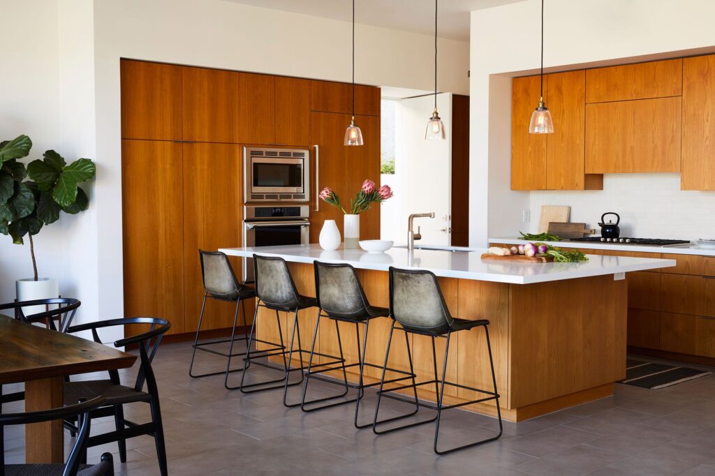 5 Reasons Why People Prefer Modern Kitchen Cabinets over the Traditional Look