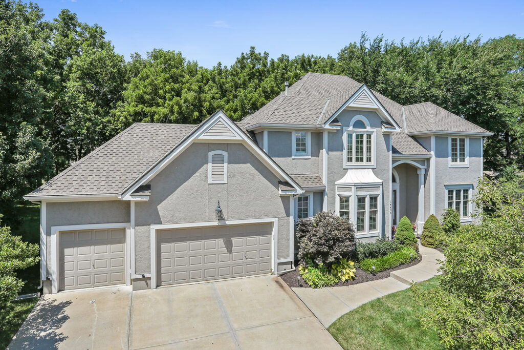 Thinking Of Buying A Home In Overland Park: 5 Reasons Why You Should Relocate Here